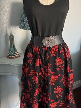 SHEIN Black Midi Skirt with Red Floral Print